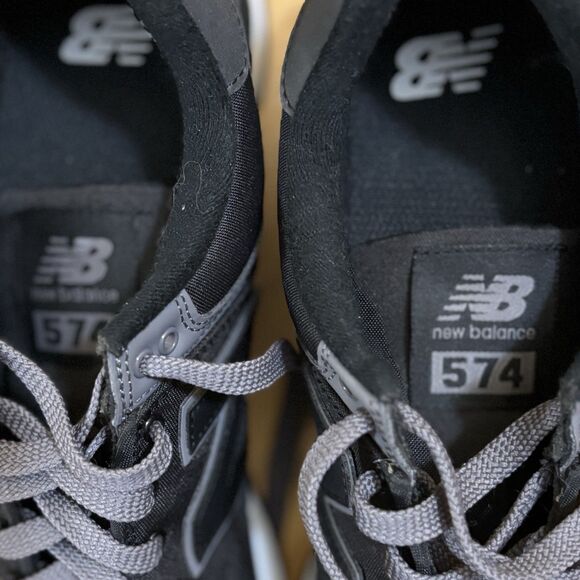 New Balance 574 Classic Shoes Mens Size 10 Black Gray Suede Mesh ML574EVB - Picture 9 of 10
